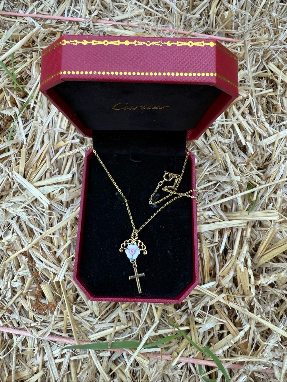 VTG necklace with Rose and cross